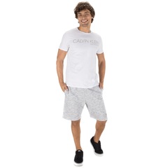 Camiseta Calvin Klein Básica - Masculina - Foto 4