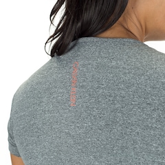 Camiseta Calvin Klein Basic - Feminina - Foto 4