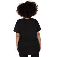 Camiseta Nike Sportswear Essential Plus - Feminina - Foto 3