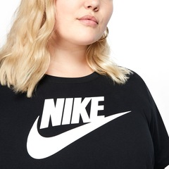 Camiseta Nike Sportswear Essential Plus - Feminina - Foto 8