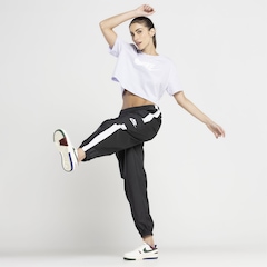 Calça Nike Sportswear Pant Woven Core - Feminina - Foto 4