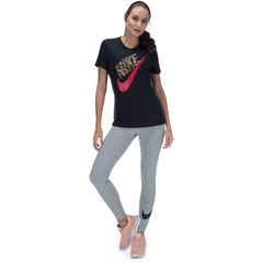 Camiseta Nike Sportswear Tee Prep Futura 1 - Feminina - Foto 4
