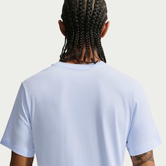 Camiseta Básica Nike Club Logo Pequeno Masculina - Foto 5