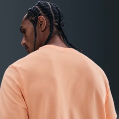 Camiseta Básica Nike Club Logo Pequeno Masculina - Foto 3