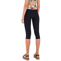 Calça Capri Farm Rio Beleza Gráfica - Feminina - Foto 2
