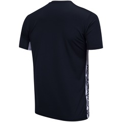 Camiseta Umbro TWR Docket New - Masculina - Foto 4