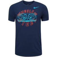Camiseta Nike DFC Tee Story Pack 2 - Masculina - Foto 2