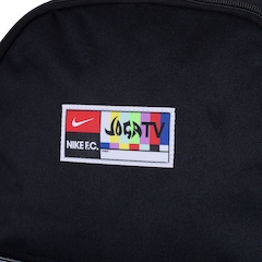 Mochila Nike FC BKPK SP21 - 25 Litros - Foto 6