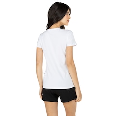 Camiseta Puma Manga Curta Essentials Logo - Feminina - Foto 3