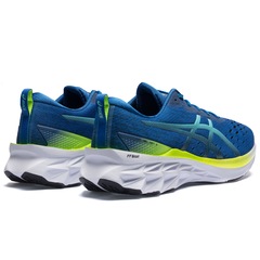 Tênis Asics Novablast 2 - Masculino - Foto 4