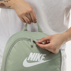 Mochila Nike Heritage com Multi Compartimentos - 25 Litros - Foto 2