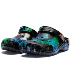 Sandália Crocs Adulto Classic T Dye Graphic Clo - Foto 2