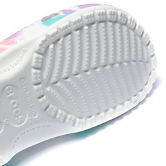 Sandália Crocs Adulto Classic T Dye Graphic Clo - Foto 9