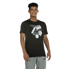 Camiseta Puma Manga Curta Perf Graphic Playful Illustrated Ss - Masculina - Foto 2