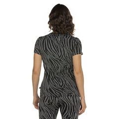 Camiseta Puma Manga Curta Essentials Tiger Tee - Feminina - Foto 3