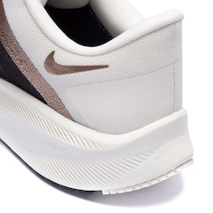 Tênis Nike Quest 4 PRM - Feminino - Foto 8