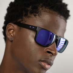 Óculos de Sol Oakley Holbrook XL Matte Black Warm Grey Prizm - Unissex - Foto 4