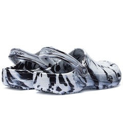 Sandália Crocs Adulto Classic Marbled Clog - Foto 4