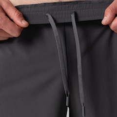 Bermuda Asics 7 Recortada Masculina - Foto 6