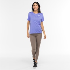 Camiseta Nike Training Dri-FIT - Feminina - Foto 4