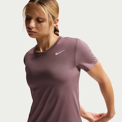 Camiseta Feminina Nike Dri-Fit Legend - Foto 1