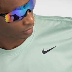 Camiseta Nike Dri-FIT Legend - Masculina - Foto 5