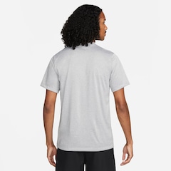 Camiseta Masculina Nike Dri-Fit Legend - Foto 2