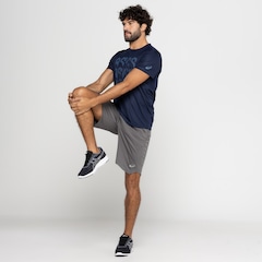 Camiseta Masculina ASICS Manga Curta Logo Ao Cmc Ct - Foto 4