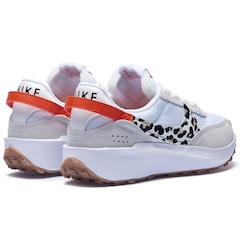 Tênis Nike Waffle Debut - Feminino - Foto 4
