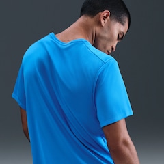 Camiseta Masculina Nike Manga Curta com Proteção UV Miler - Foto 3