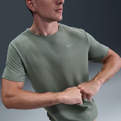 Camiseta Masculina Nike Manga Curta com Proteção UV Miler - Foto 2