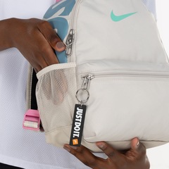 Mini Mochila Nike Brasilia JDI BKPK - 11 Litros - Foto 3