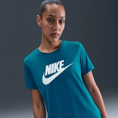 Camiseta Feminina Nike Manga Curta Sportswear Essential Icon - Foto 2