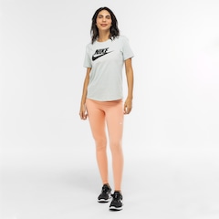 Camiseta Feminina Nike Manga Curta Sportswear Essential Icon - Foto 4
