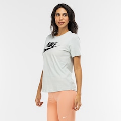 Camiseta Feminina Nike Manga Curta Sportswear Essential Icon - Foto 5