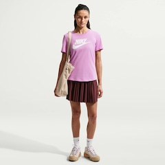 Camiseta Feminina Nike Manga Curta Sportswear Essential Icon - Foto 2