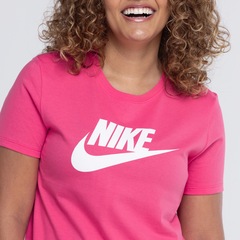 Camiseta Feminina Nike Manga Curta Sportswear Essential Icon - Foto 3