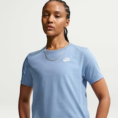 Camiseta Feminina Nike Manga Curta Sportswear Club - Foto 1