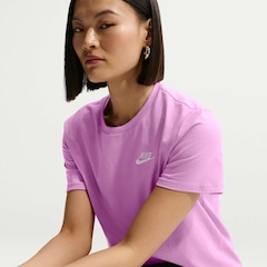 Camiseta Feminina Nike Manga Curta Sportswear Club - Foto 4