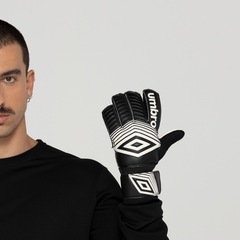 Luva de Goleiro Umbro - Adulto - Foto 4