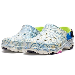 Sandália Crocs Adulto Classic T Topografic - Foto 2