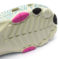 Sandália Crocs Adulto Classic T Topografic - Foto 9