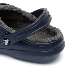 Sandália Crocs Classic Lined Clog - Adulto - Foto 7