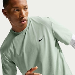 Camiseta Masculina Nike Manga Curta Dri-Fit UV Hyverse - Foto 4