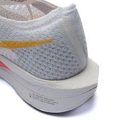 Tênis Nike ZoomX Vaporfly Next% 3 - Feminino - Foto 8
