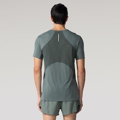 Camiseta Masculina ASICS Manga Curta Respirável de Secagem Rápida Refletiva Mescla - Foto 2