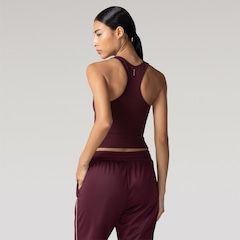 Camiseta Regata Feminina Oxer com Bojo Canelada Sem Costura - Foto 2