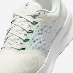 Tênis Nike Run Swift 3 - Feminino - Foto 8