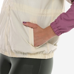 Jaqueta Feminina ASICS com Capuz Recortes - Foto 3