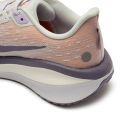 Tênis Nike Vomero 17 - Feminino - Foto 7